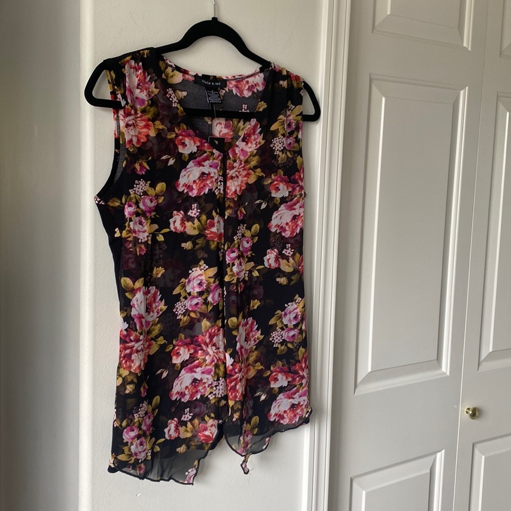 Adele & May - Black and Pink Floral Pattern V-Neck Flowy Tank Top/Blouse
